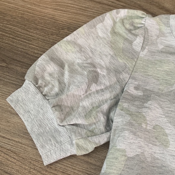 Camo Balloon Sleeve Shirt - Picture 3 of 8